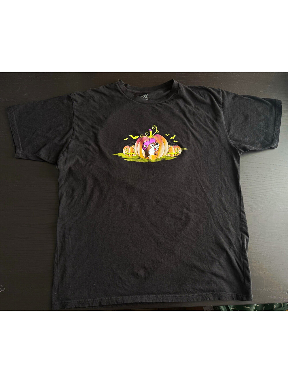 Buc-ees Glow in Dark XL Black If You've Got It Haunt It Vampire Beaver Tee